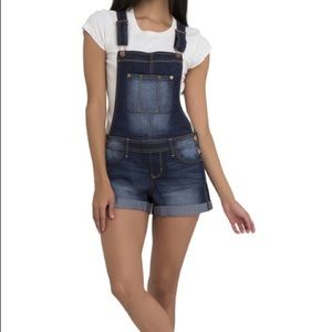 Overall shorts